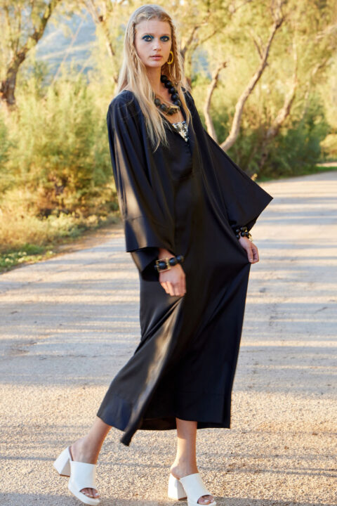 kaftan in black color