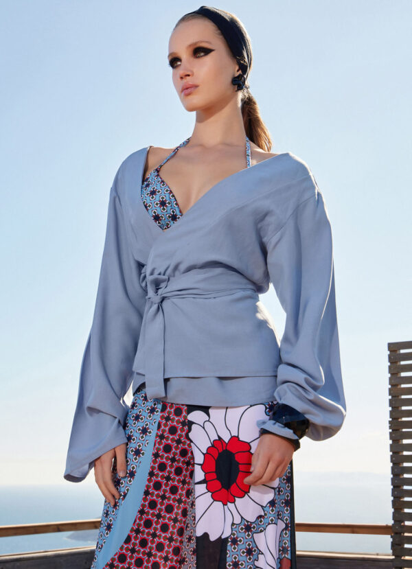 SHORT KIMONO IN LIGHT BLUE COLOR